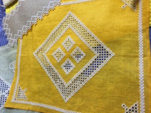 Broderie Hardanger exécutée par Michèle